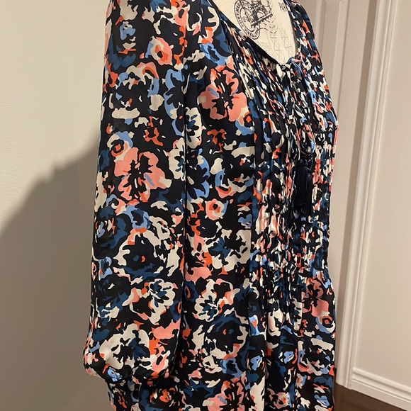 TASLLE TIE NECK 7/8 sleeve BLOUSE - Picture 3 of 7